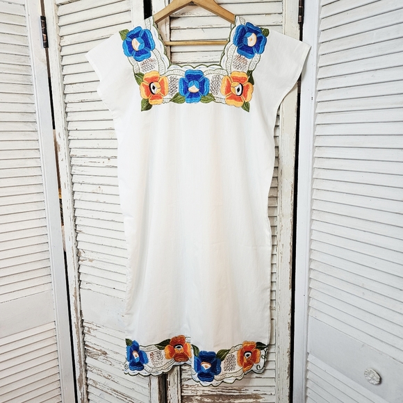 Vintage Dresses & Skirts - Vintage 70s Embroidered Mexican Peasant Dress S/M